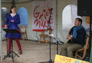 muziek zang en gitaar grietmarkt 11 mei 2013